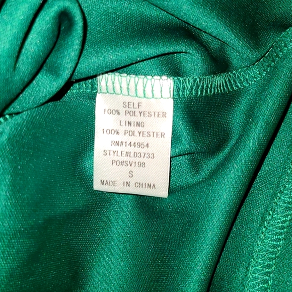 Green Dress - Picture 5 of 5